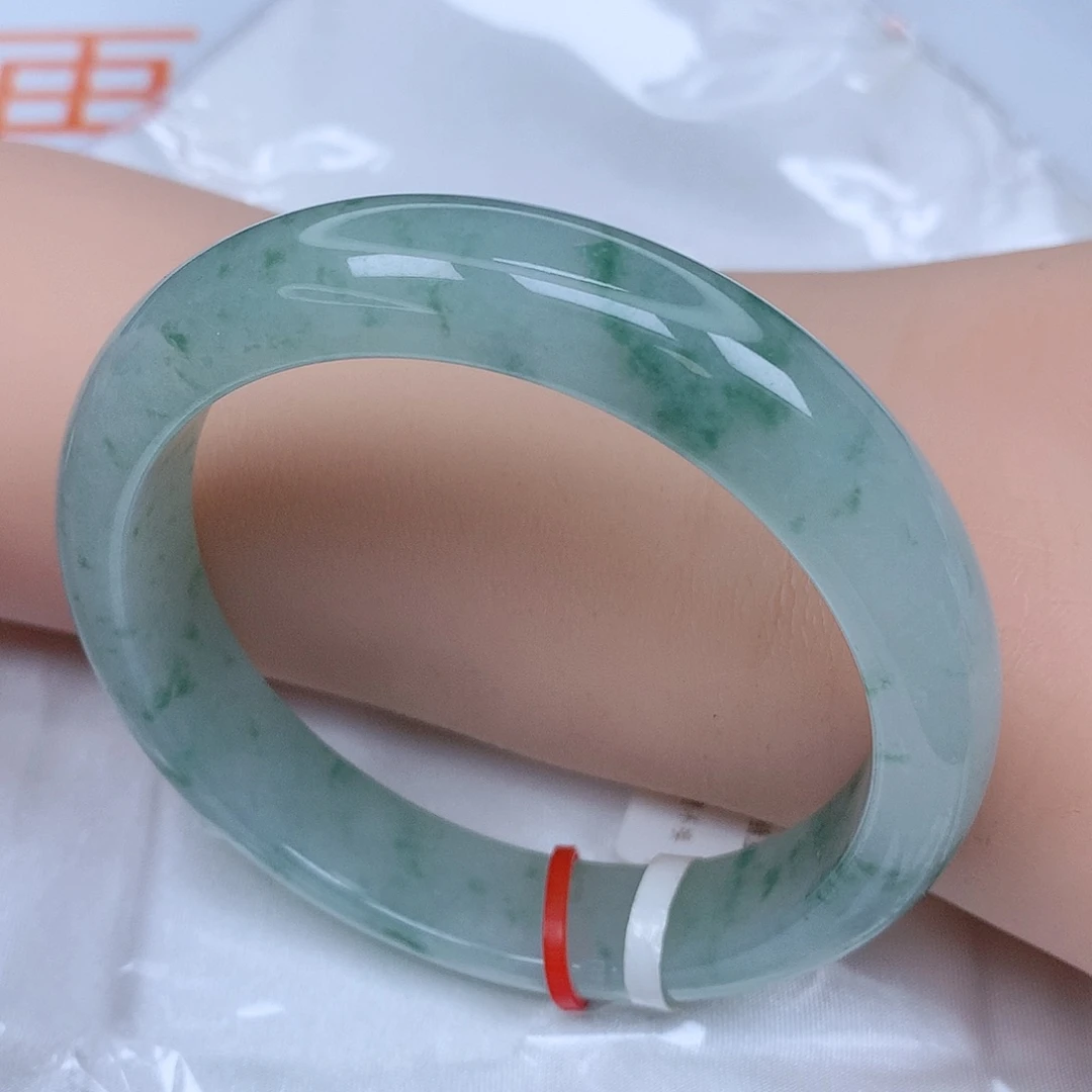 【闪购商品】未镶嵌手镯翡翠，56