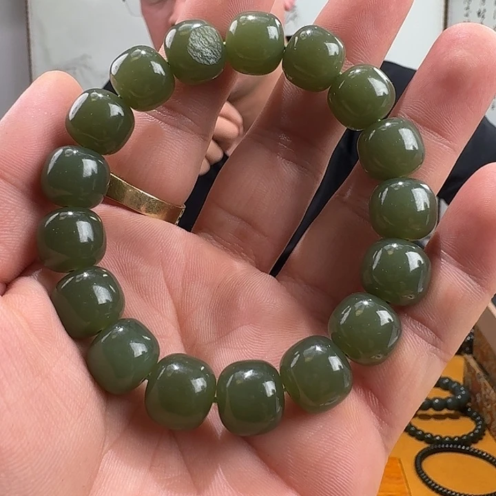 小***雨和田玉未镶嵌手链