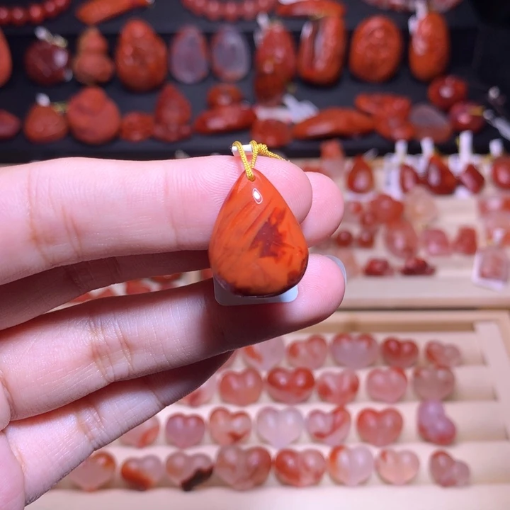 南红玛瑙未镶嵌珠宝半成品水滴2