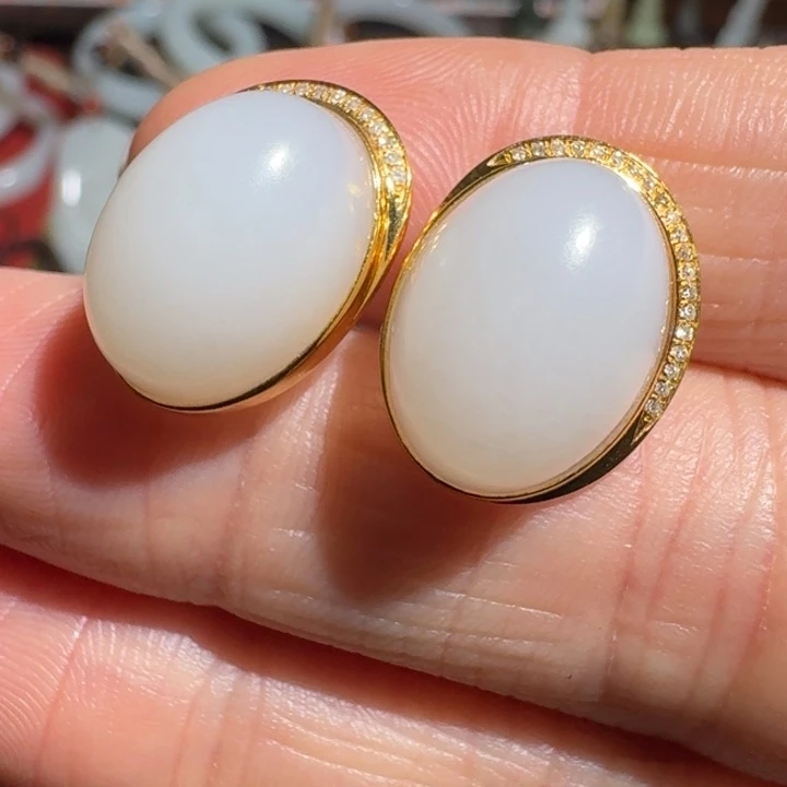 和田玉18K金镶嵌耳饰