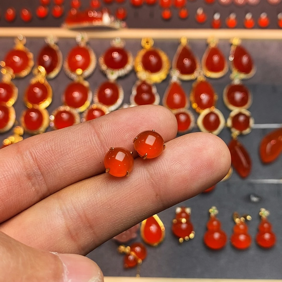 南红玛瑙耳饰18K金镶嵌木*