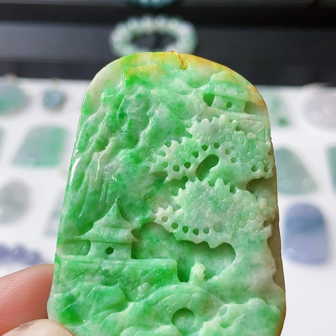 颈饰未镶嵌翡翠一
