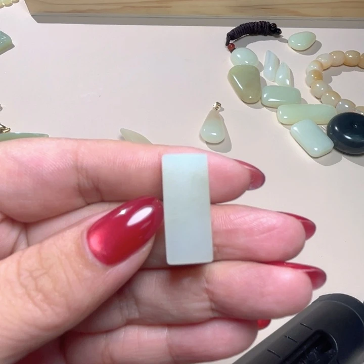 未镶嵌和田玉（糖玉）珠宝半成品