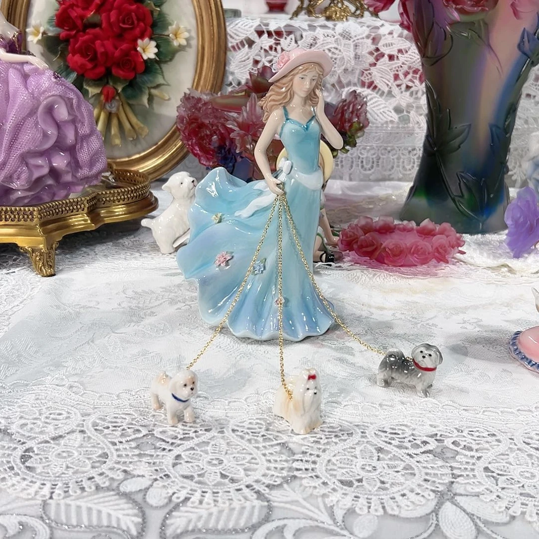 陶瓷0267骨瓷遛狗美女摆件