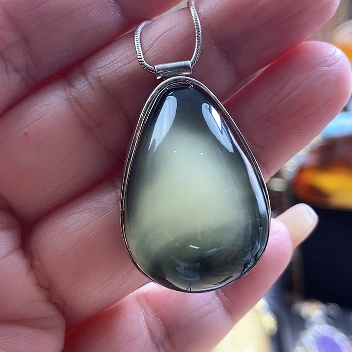 琥珀银S925镶嵌颈饰吊坠