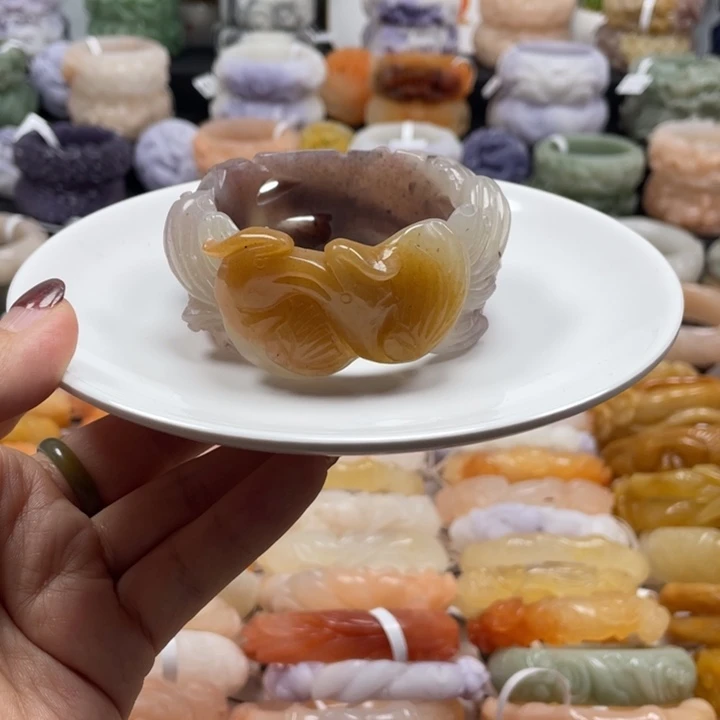 石英质玉未镶嵌手镯