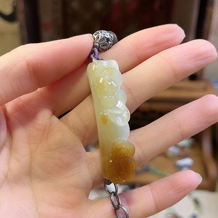心***花和田玉未镶嵌手链