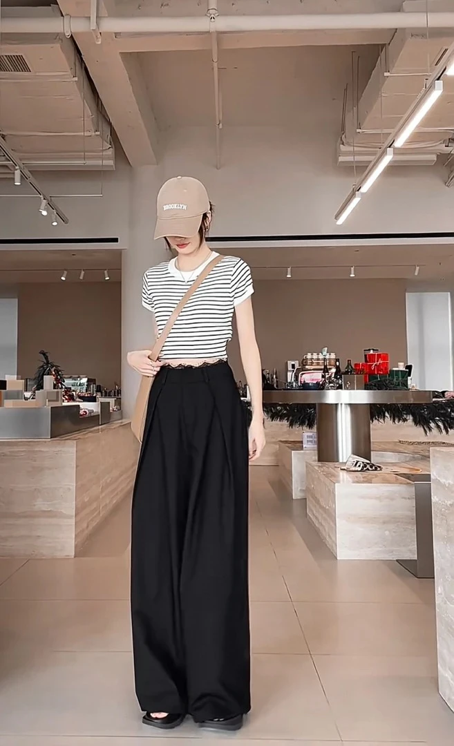 633/现阔腿裤2025新款高腰垂感蕾丝拼接阔腿裤/欧盼全品