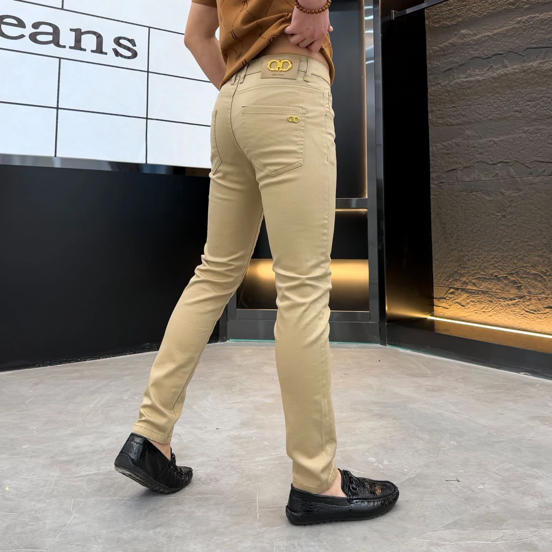 2025男士休闲时尚百搭修身牛仔裤网红爆款牛仔裤9826