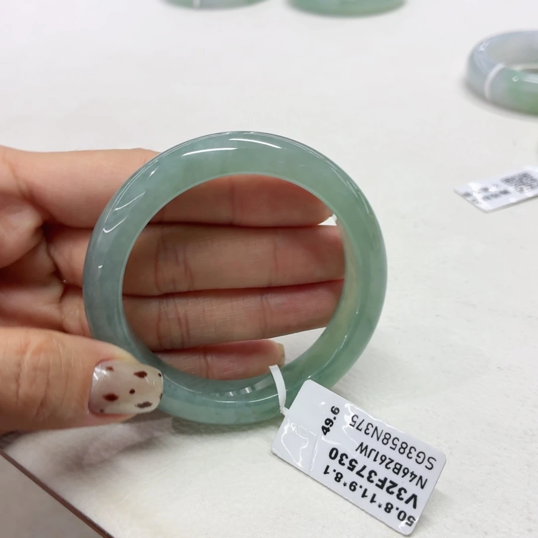 翡翠未镶嵌手镯50.8冰胶海蓝之谜