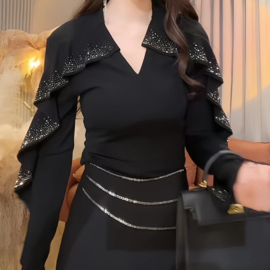 2025早秋轻奢复古设计款立体花朵长袖烫钻T恤新款V领显瘦女士上衣