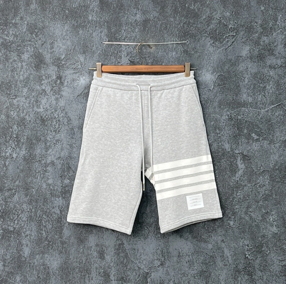 未使用 THOMBROWNE 经典四道杠纯棉短裤
