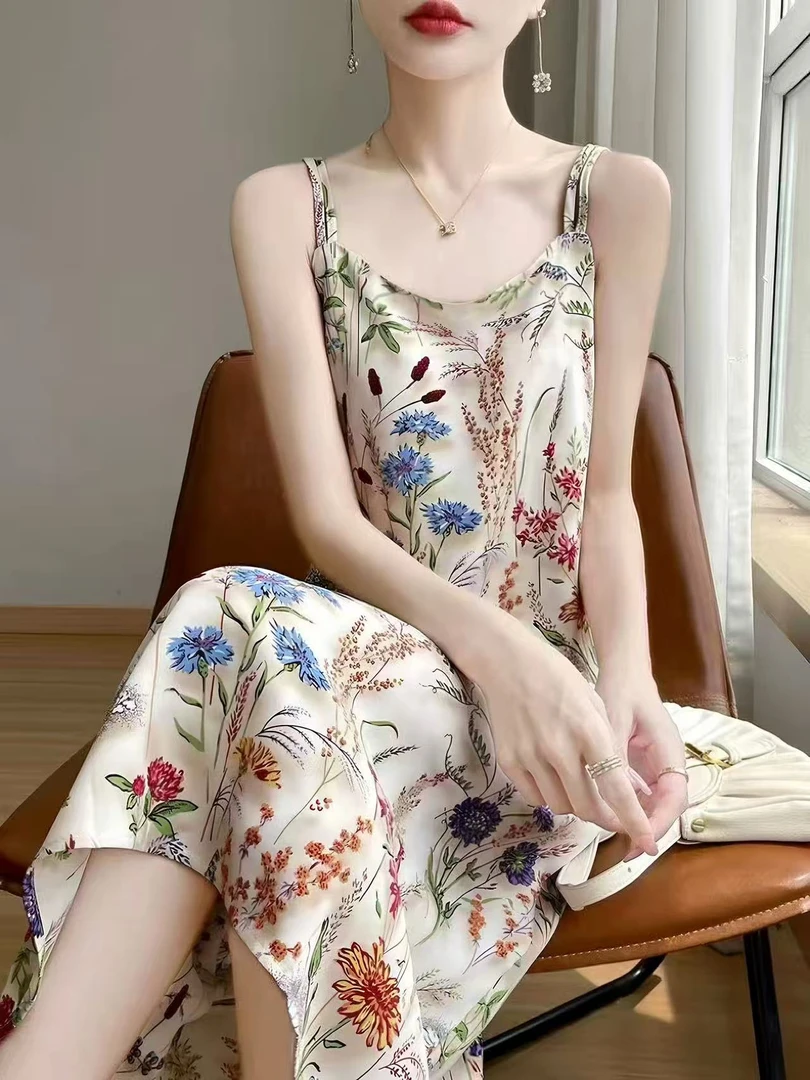 25新款印花丝滑吊带裙夏季新款女花色缎面无袖时尚百搭连衣裙