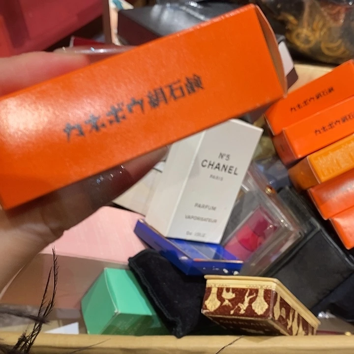 如***a花岗石铁合金中古香水沐浴露持久留香