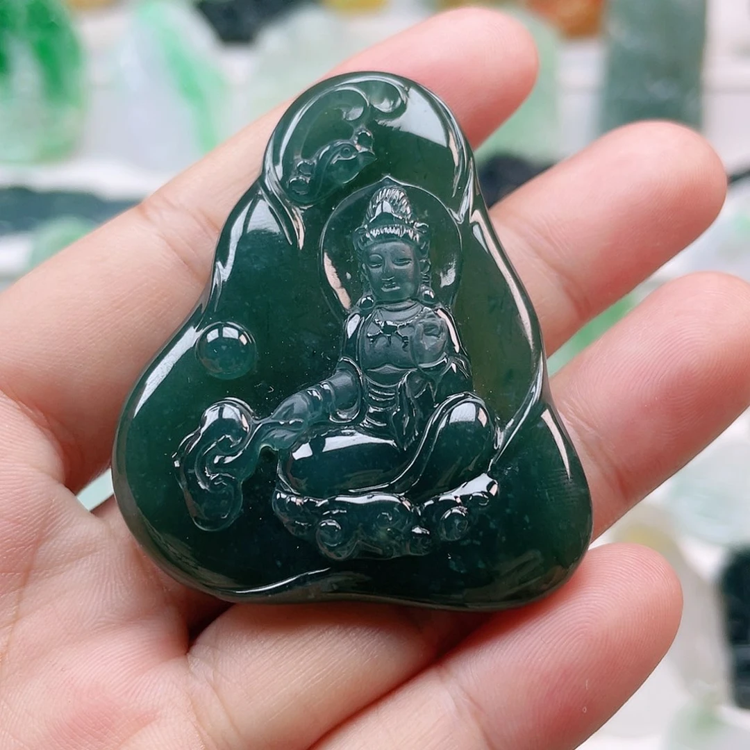 翡翠颈饰未镶嵌观音