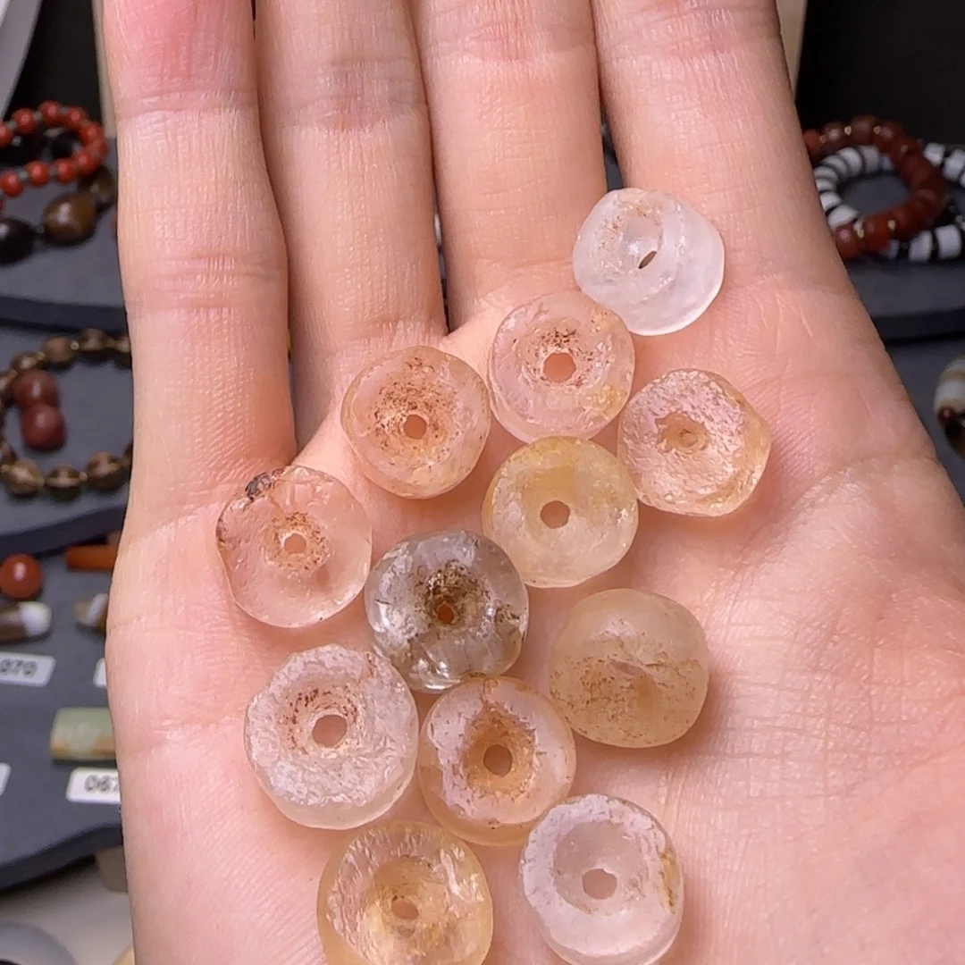 德***淇水晶未镶嵌颈饰老水晶