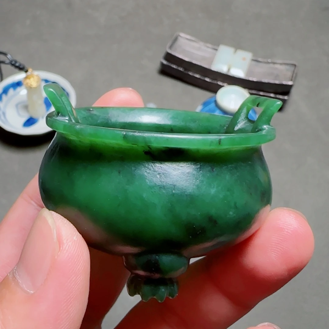 ****好和田玉未镶嵌颈饰