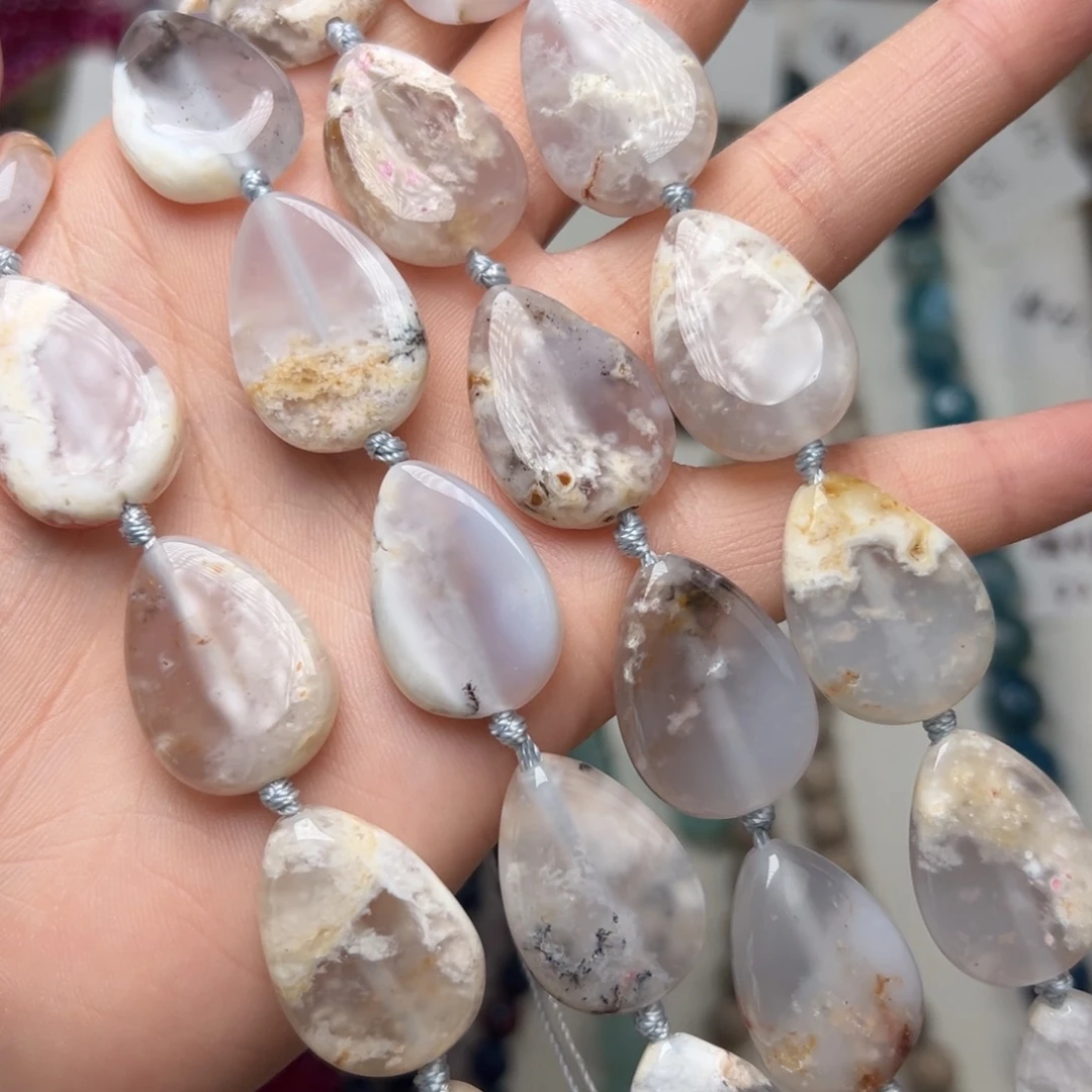 玛瑙/玉髓合金珠宝半成品K79。25*18mm天然雪花玛瑙水滴一条