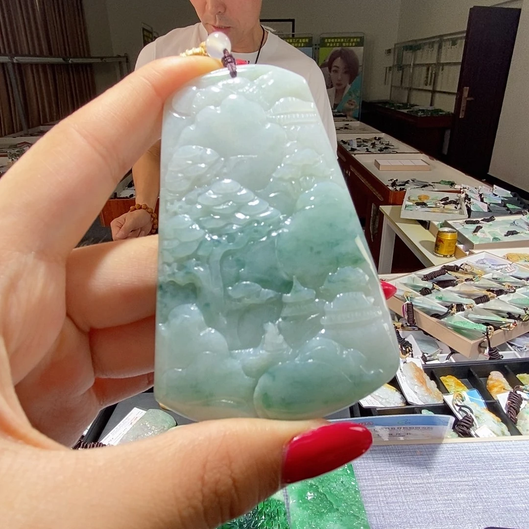 翡翠未镶嵌颈饰翡翠