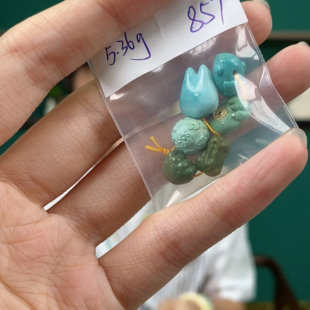 未镶嵌绿松石珠宝奇石