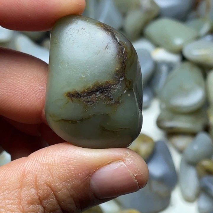 和田玉未镶嵌珠宝半成品