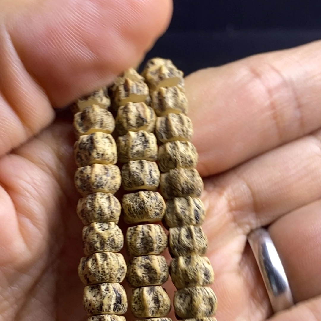 人***天吊坠柏香籽/百香籽