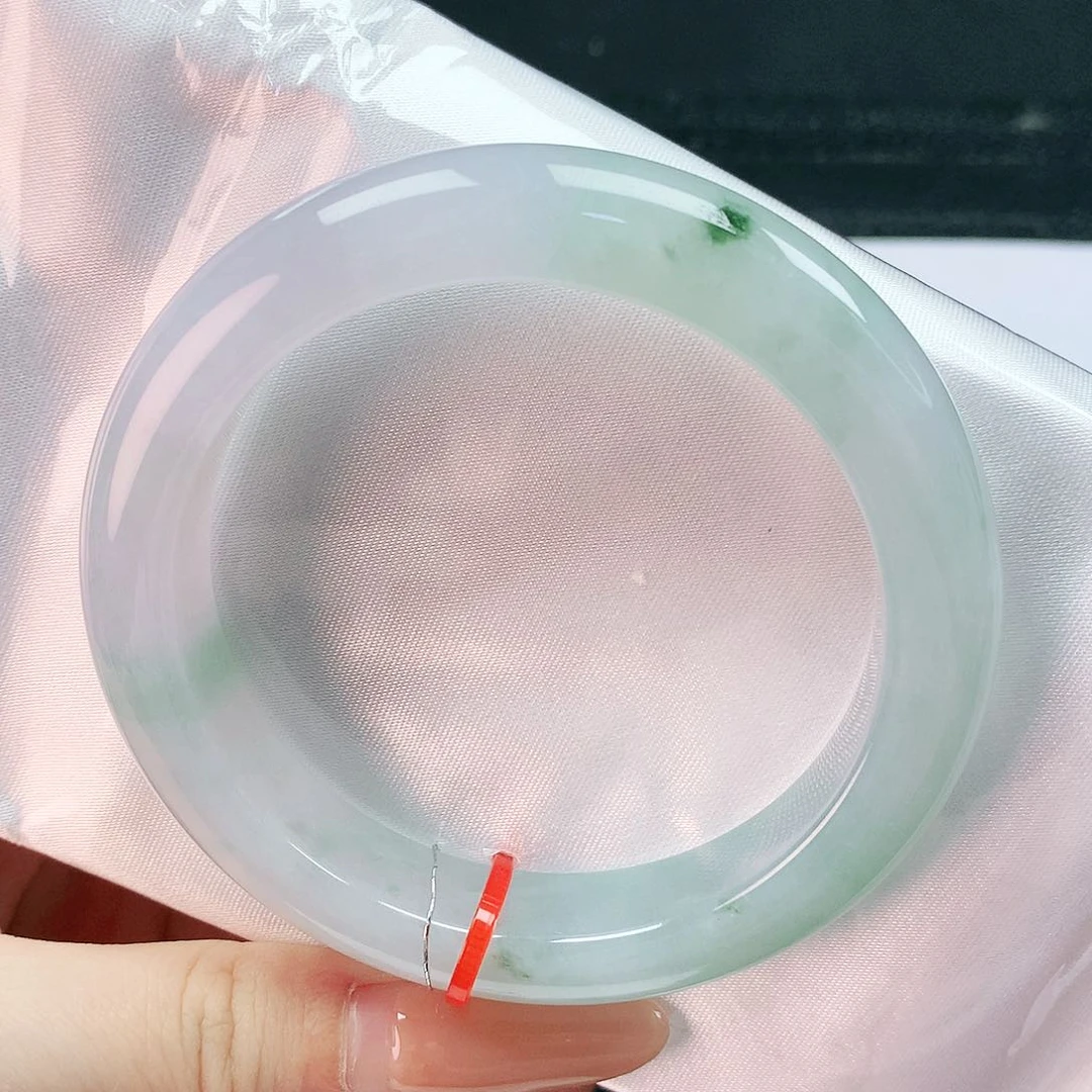 翡翠手镯未镶嵌57圈