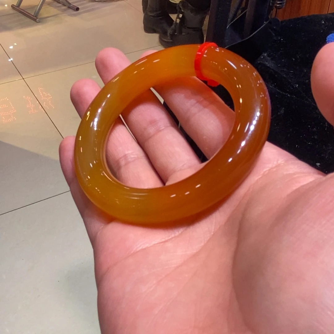 玛瑙/玉髓手镯未镶嵌干**事