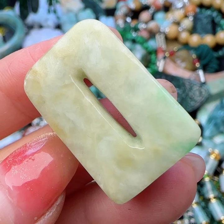翡翠颈饰未镶嵌天然A货100