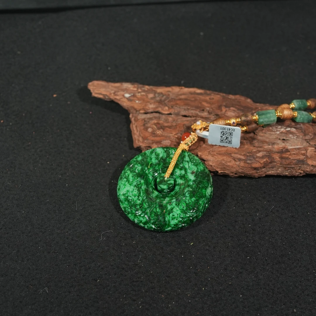 12.2香港王老板-翡翠吊坠1k274