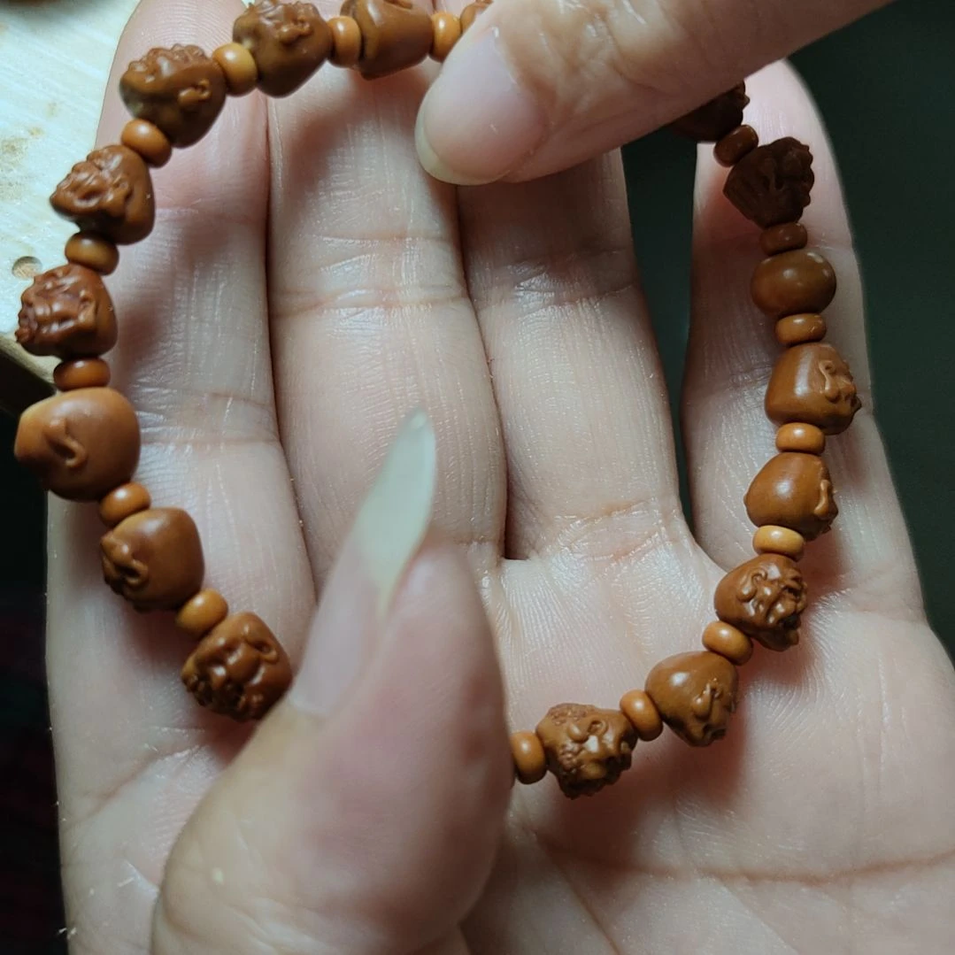 开****手串/手链橄榄核核尖十八罗汉手串