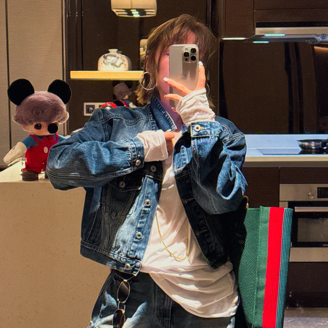 张小萱-纽扣女宽松型正肩袖短外套潮流外套秋款时尚牛仔衣