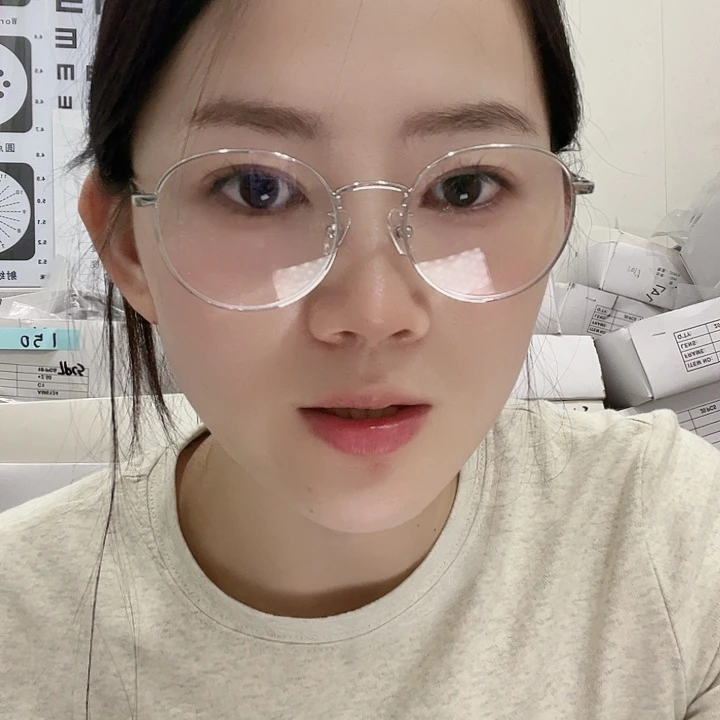 金属的175度老花镜银色