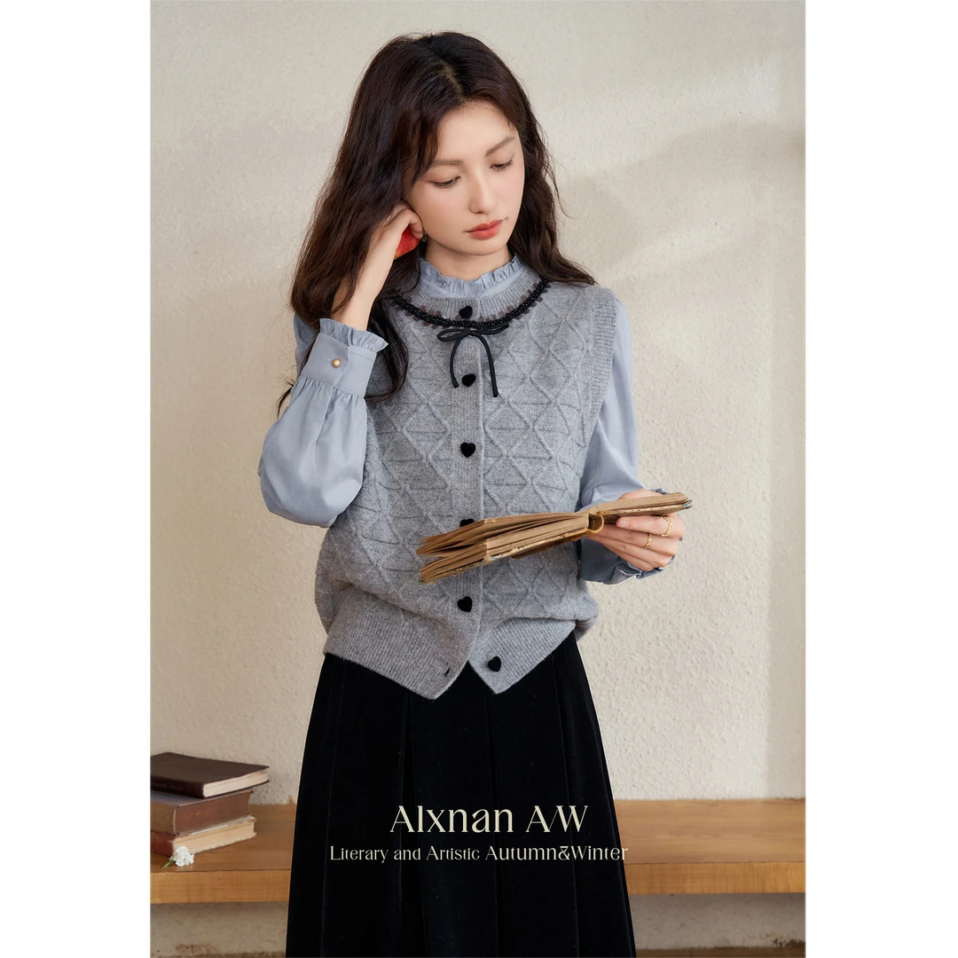 清清「柔光纱缎」格雷系灰色针织开衫马甲秋冬学院风马夹女L50057