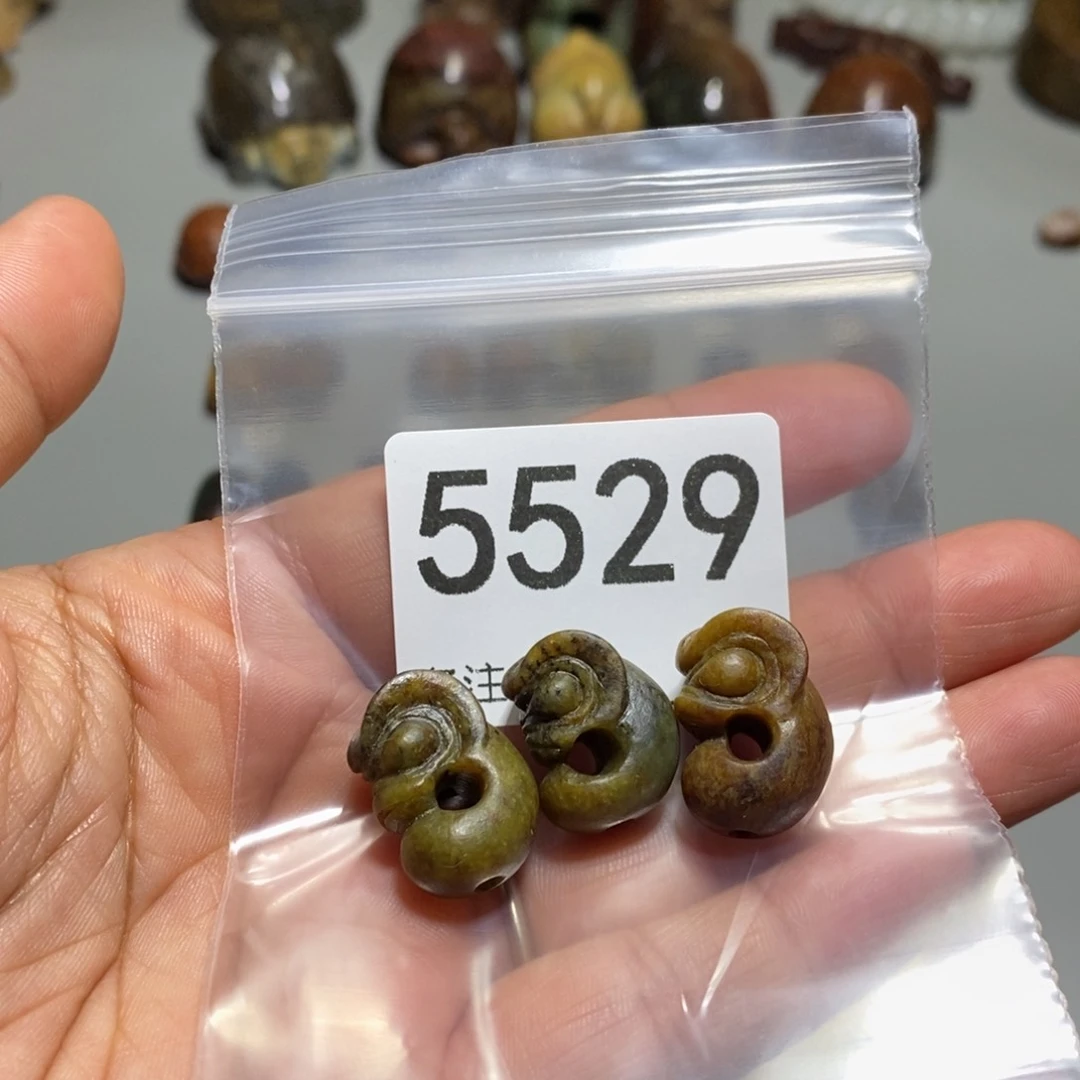 岫岩河磨玉（透闪石质玉）未镶嵌颈饰墩*