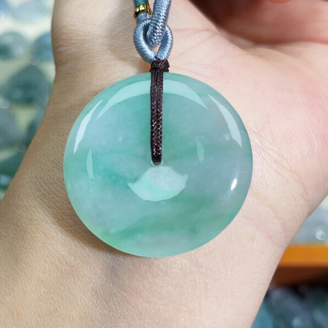 翡翠颈饰未镶嵌吊坠