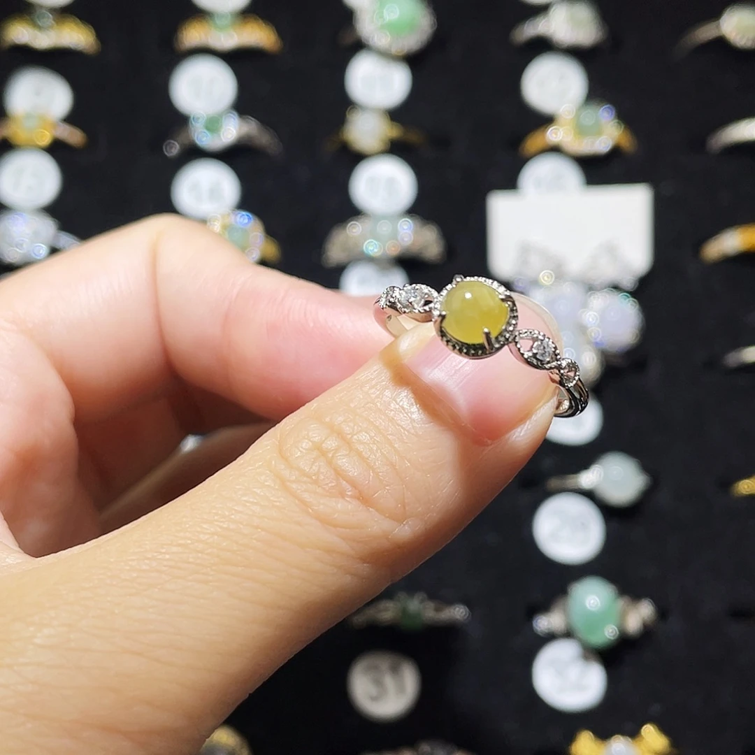 翡翠未镶嵌戒指戒指