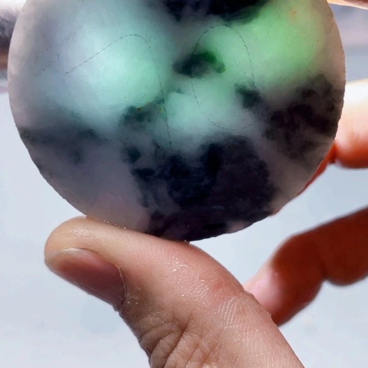 翡翠未镶嵌颈饰翡翠手镯心