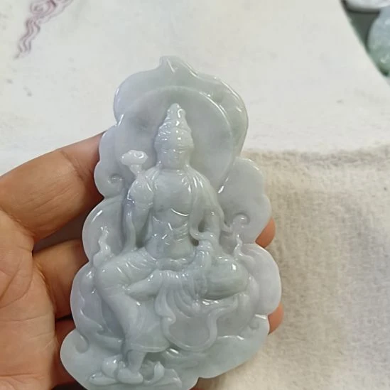 翡翠颈饰未镶嵌杨*哥