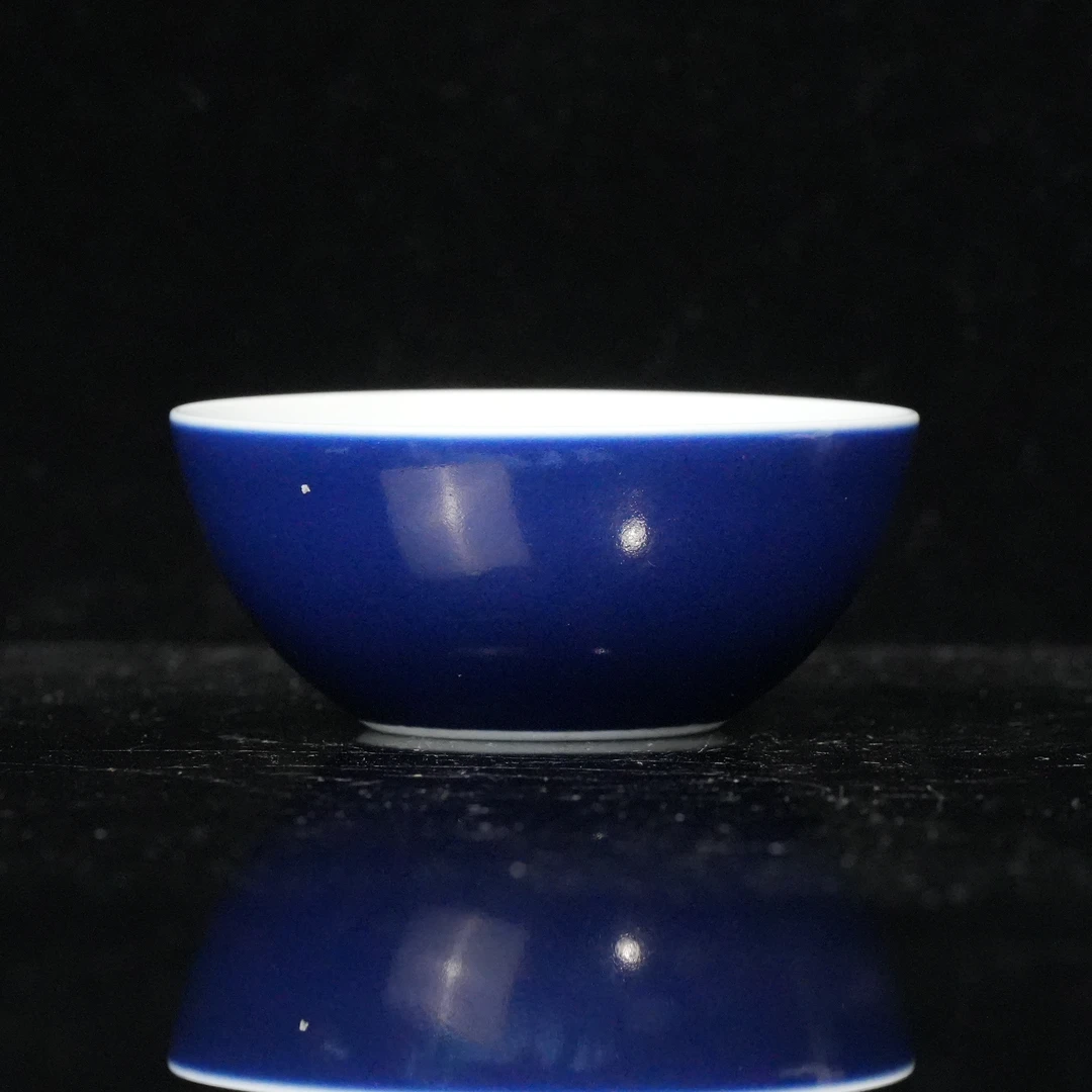 lot16525 6776清雍正 宝石蓝釉卧足杯 H:3.5 D:8