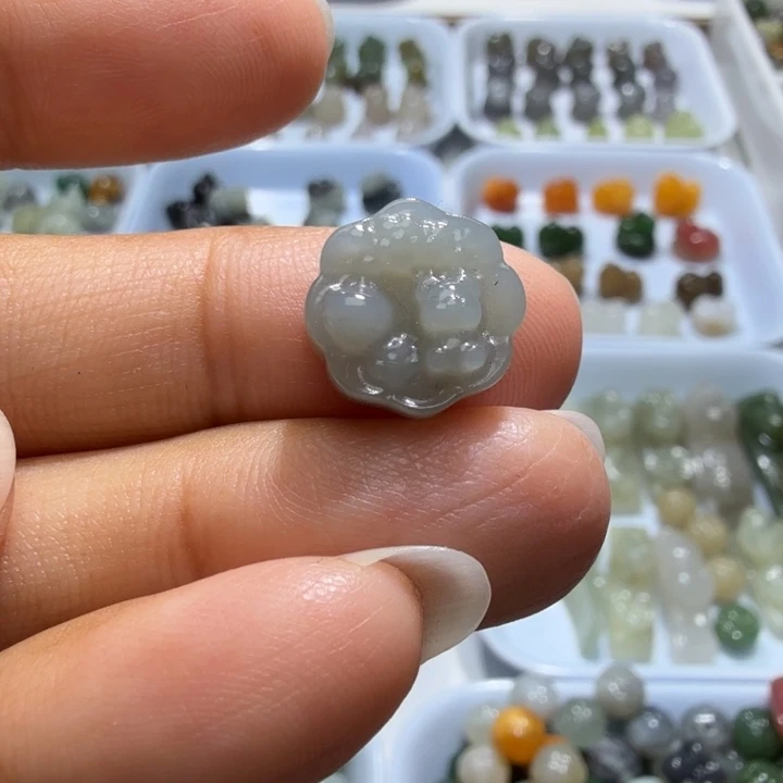 未镶嵌和田玉珠宝半成品