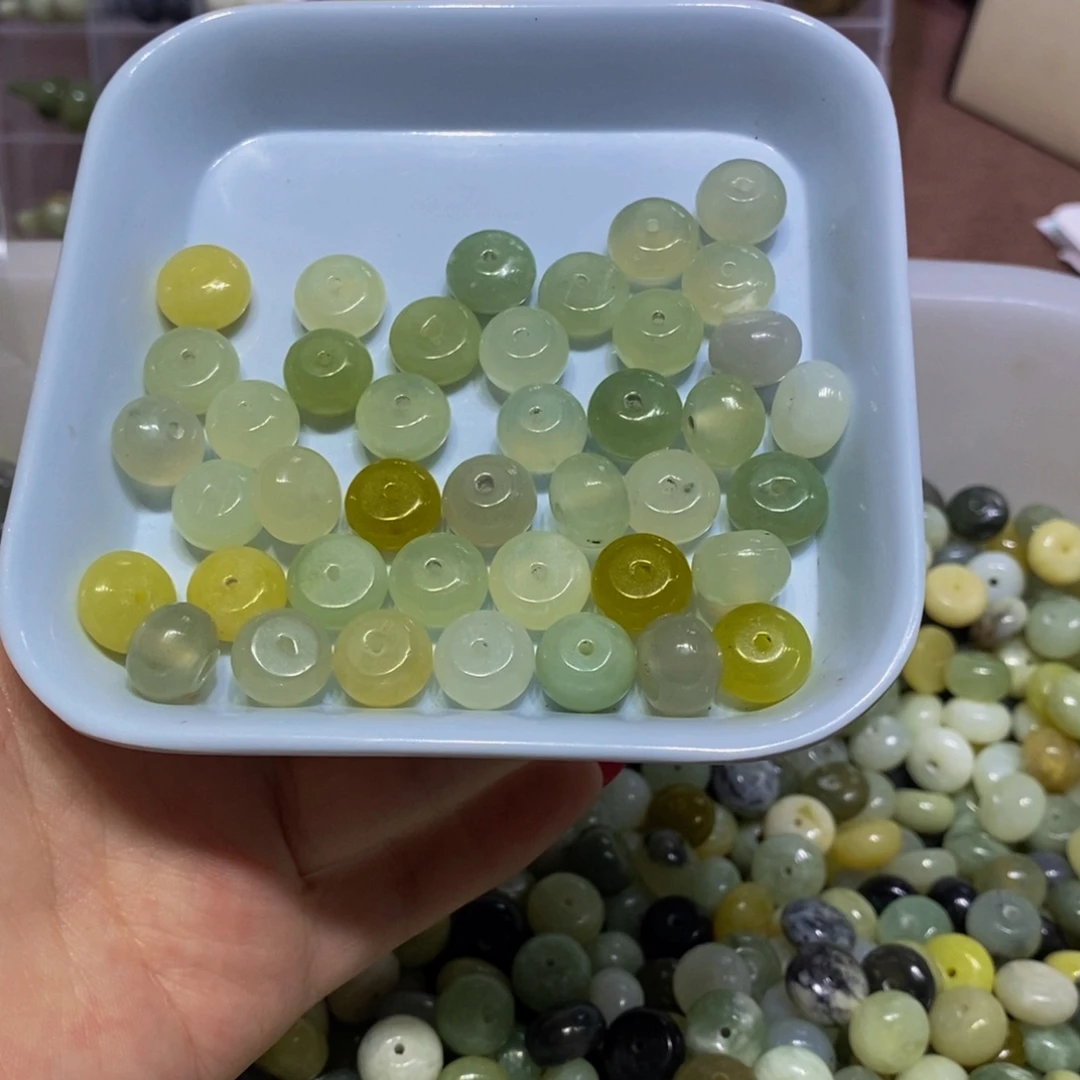 蛇纹石玉未镶嵌颈饰木****文18