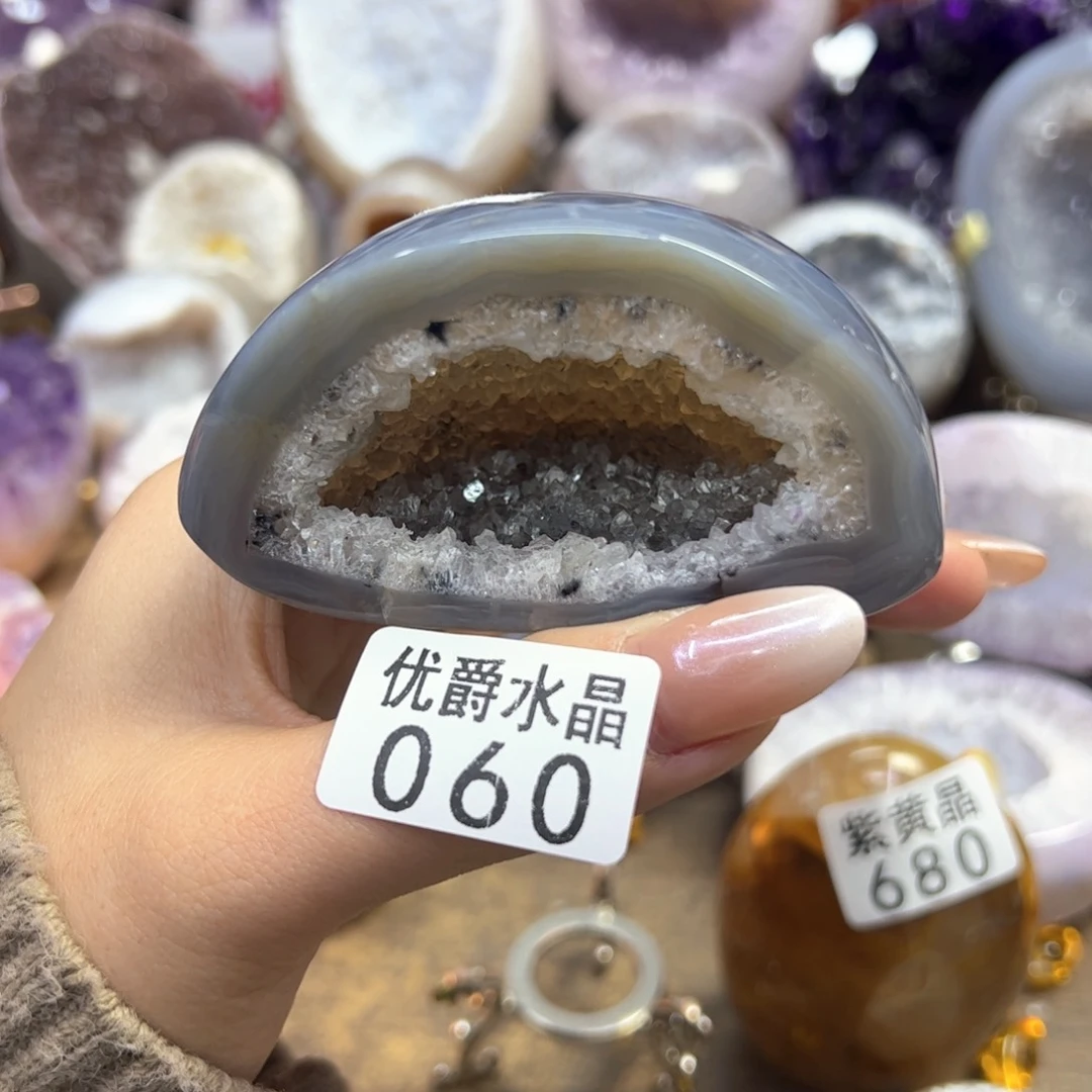 未镶嵌大型摆件（非配饰）紫晶60