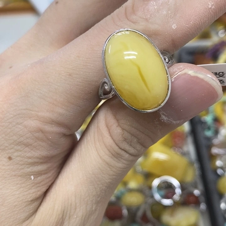 银S925镶嵌蜜蜡裸石戒指