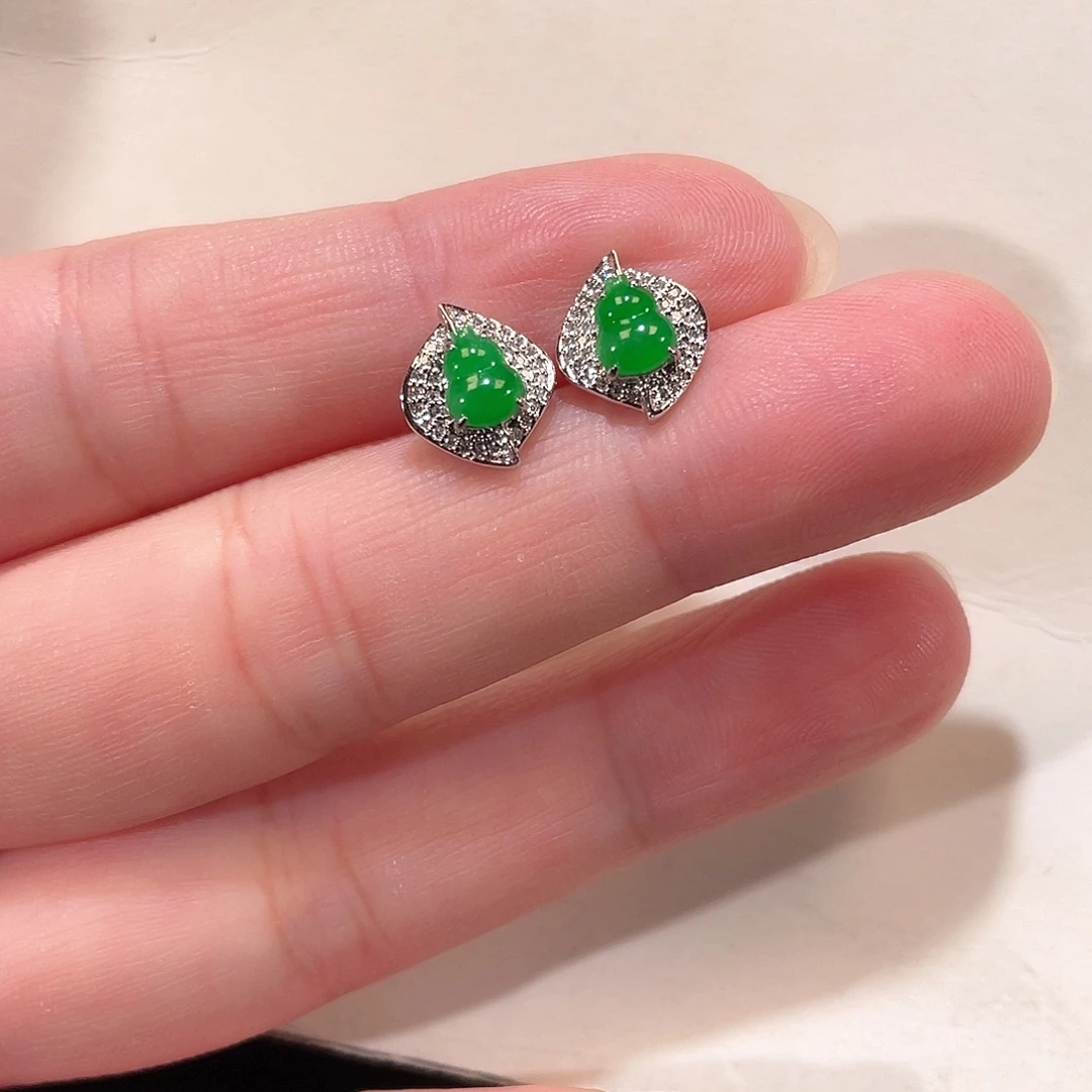 翡翠18K金镶嵌耳饰南非钻