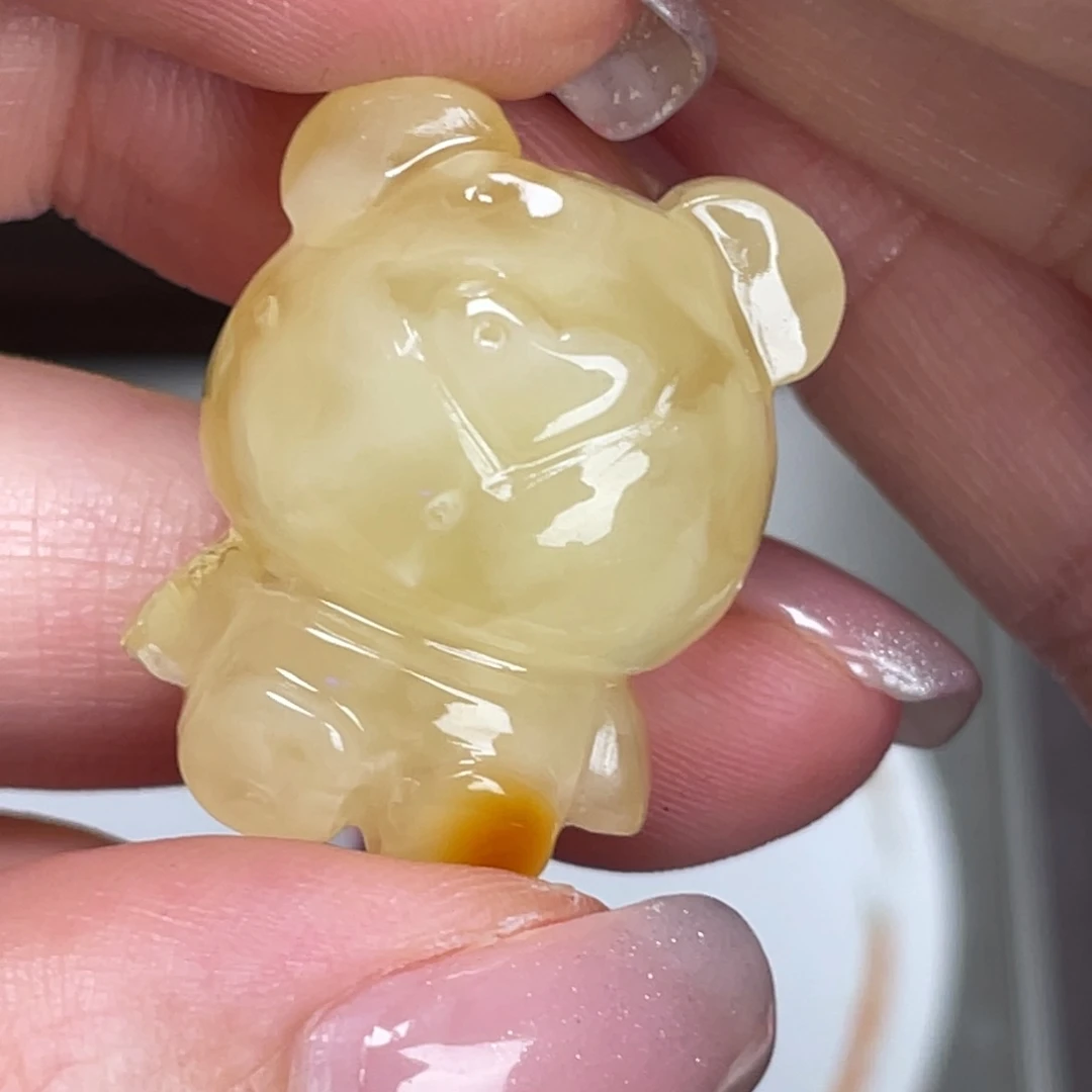 未镶嵌琥珀裸石微瑕40