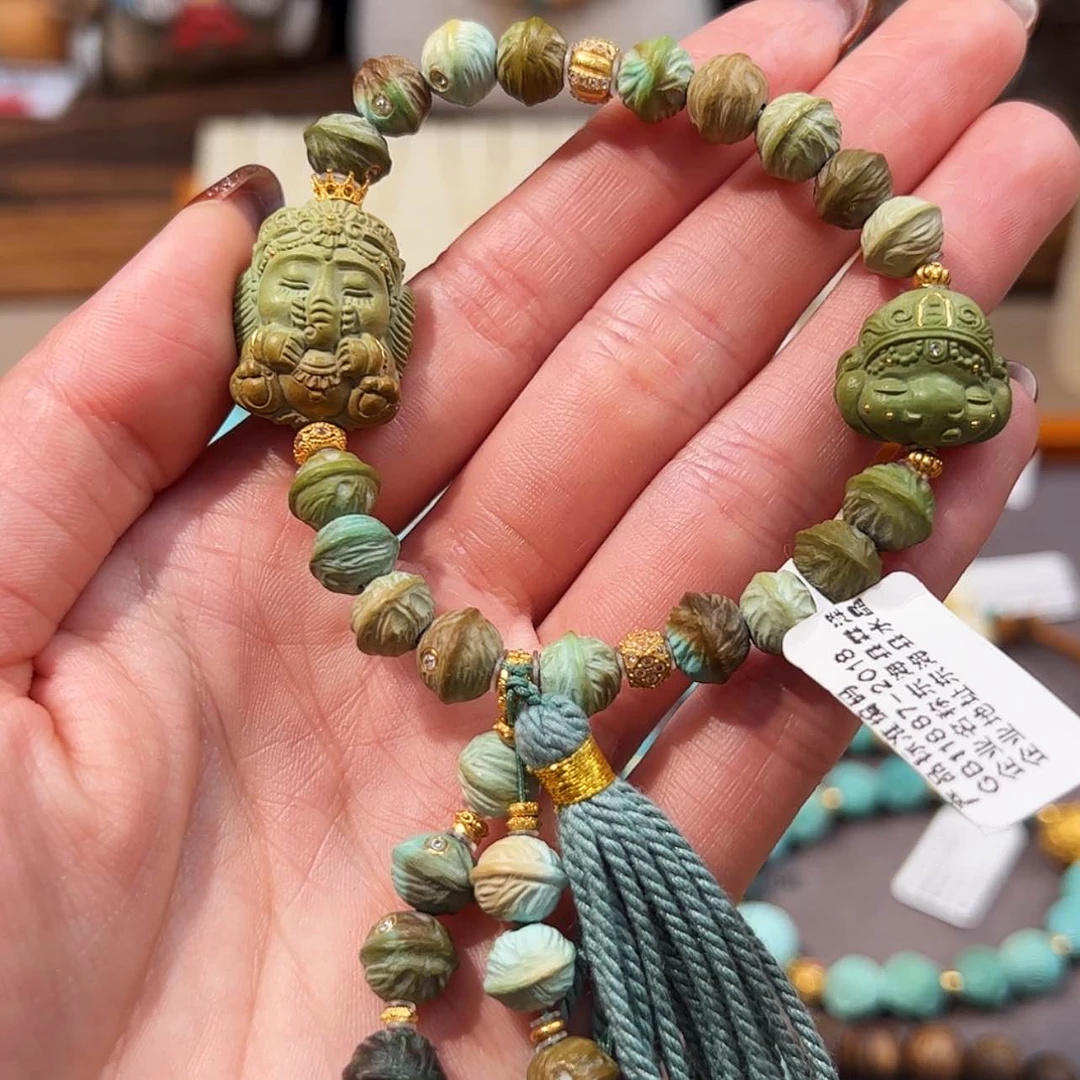 【闪购商品】18K金镶嵌绿松石手链