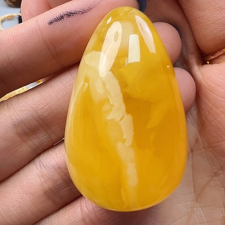 蜜蜡未镶嵌珠宝奇石