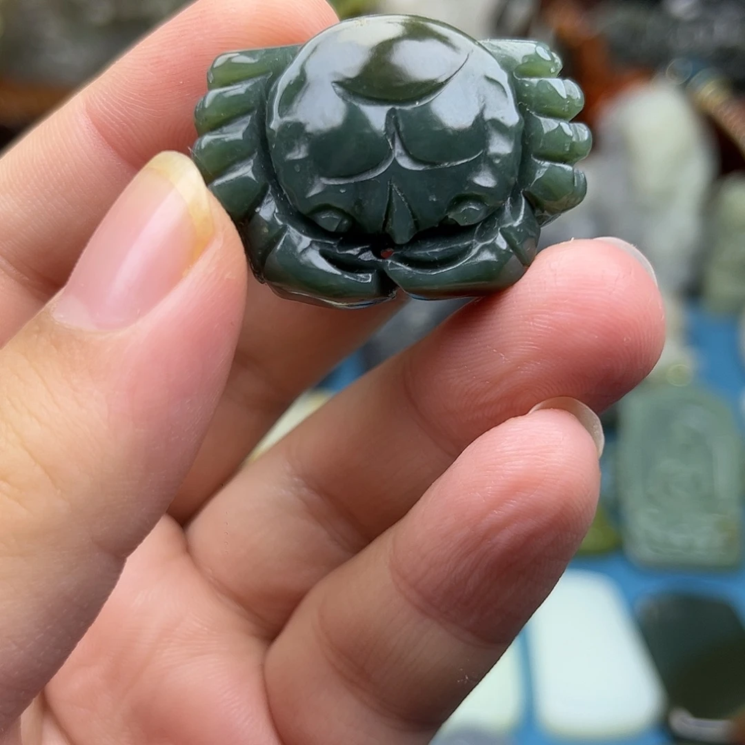 和田玉未镶嵌颈饰和田玉新疆且末料