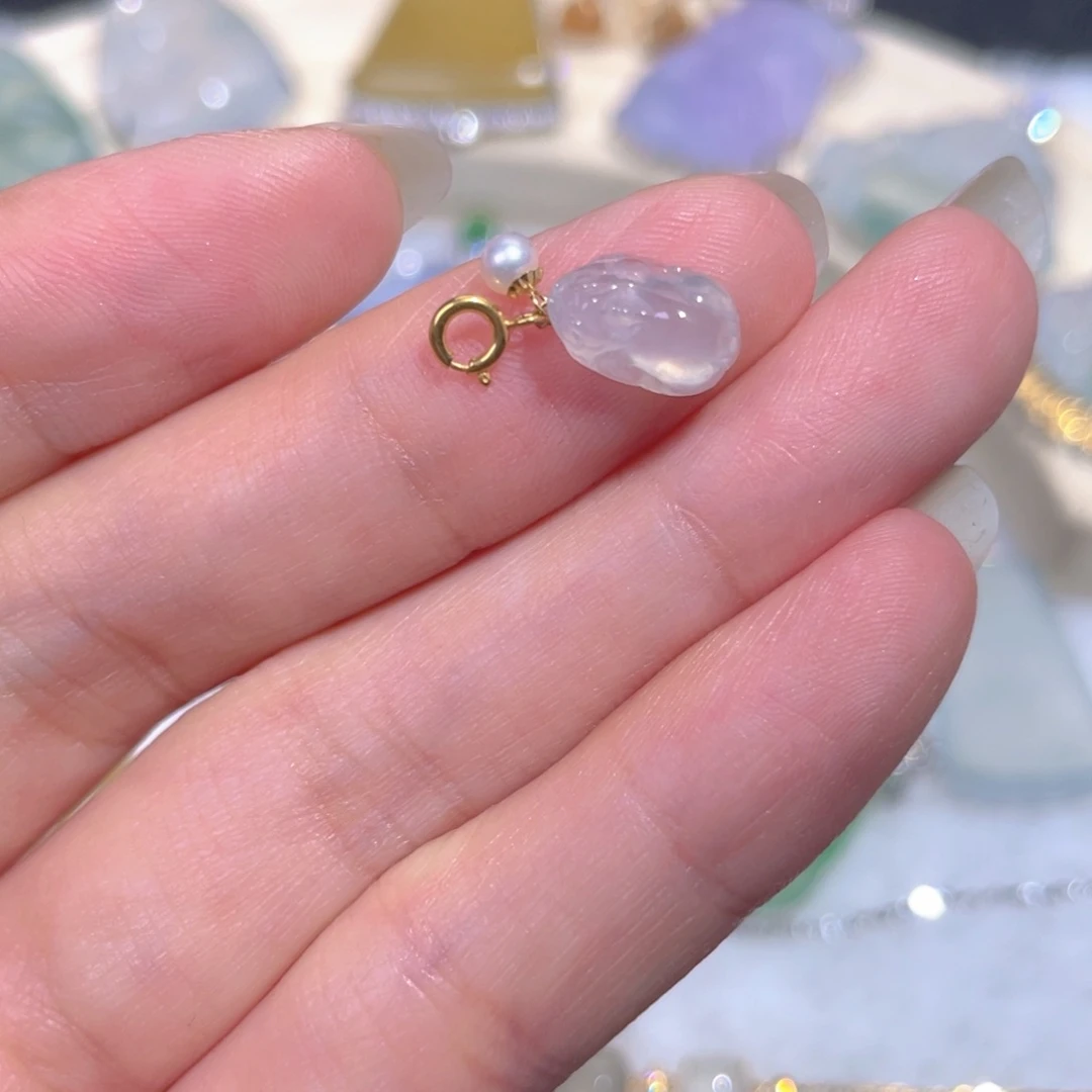 颈饰18K金镶嵌翡翠翡翠